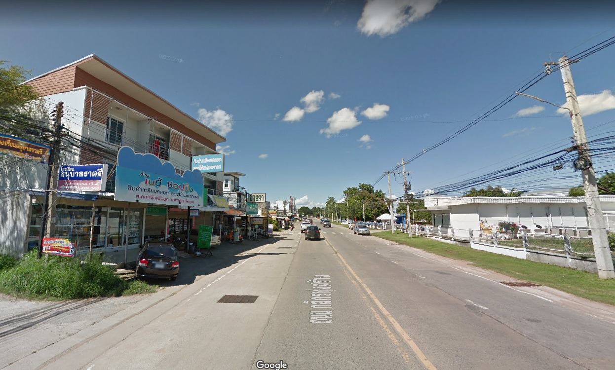 ถนนหน้าสำนักงาน